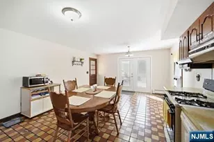 309 Erie Ave, Midland Park, NJ 07432 - Photo 20