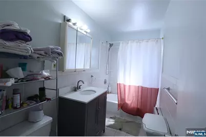 2330 Linwood Avenue 3D #3D, Fort Lee, NJ 07024 - Photo 10