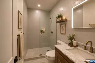 69 E Clinton Dr A, Tenafly, NJ 07670 - Photo 14