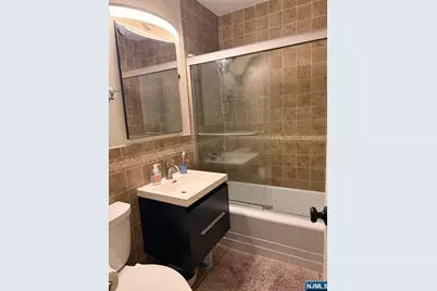 2 Horizon 628 #628, Fort Lee, NJ 07024 - Photo 6