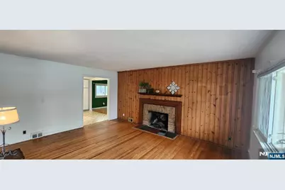 45 Campbell Avenue, Woodcliff Lake, NJ 07677 - Photo 6
