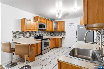 278 Hillside Avenue, Hillside, NJ 07205 - Photo 22