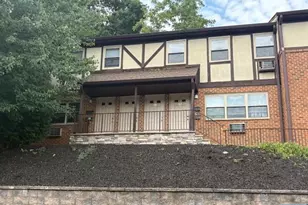 117 Treetop 61, Bloomingdale, NJ 07403 - Photo 6
