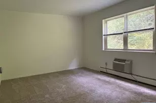 117 Treetop 61, Bloomingdale, NJ 07403 - Photo 4