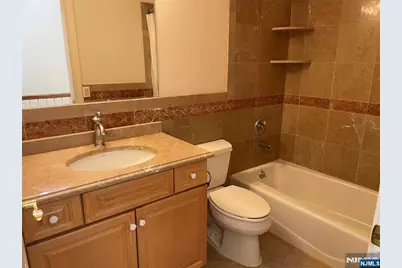 236 Myrtle Avenue 236 #236, Fort Lee, NJ 07024 - Photo 14