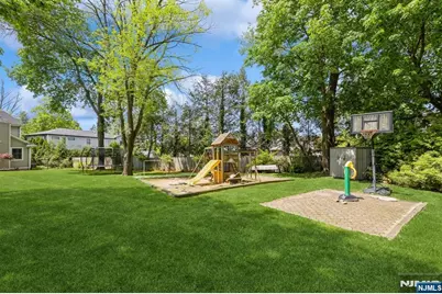 107 Hudson Avenue, Tenafly, NJ 07670 - Photo 8
