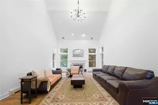 1 Concord Ct, Mahwah, NJ 07430 - Photo 18
