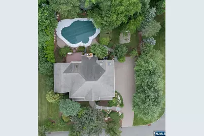 1 Concord Court, Mahwah, NJ 07430 - Photo 46