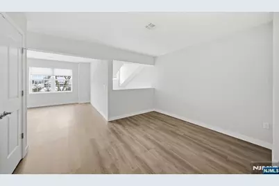 764 New Bridge Road 2H #2H, Teaneck Township, NJ 07666 - Photo 18