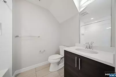 764 New Bridge Road 2H #2H, Teaneck Township, NJ 07666 - Photo 12