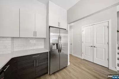 764 New Bridge Road 2H #2H, Teaneck Township, NJ 07666 - Photo 6