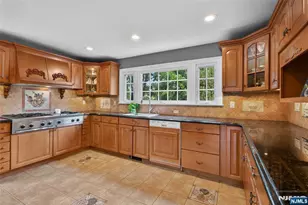 415 Lincoln Ave, Glen Rock, NJ 07452 - Photo 22