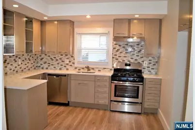 217 Tontine Avenue 2 #2, Lyndhurst Township, NJ 07071 - Photo 2