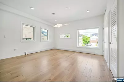 66B Henry Avenue, Palisades Park, NJ 07650 - Photo 16