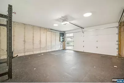 66B Henry Avenue, Palisades Park, NJ 07650 - Photo 32
