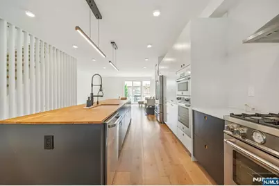 66B Henry Avenue, Palisades Park, NJ 07650 - Photo 14