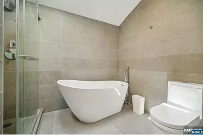66B Henry Avenue, Palisades Park, NJ 07650 - Photo 24