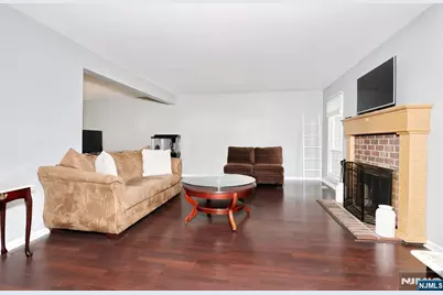 14 Birdseye Circle, Wayne, NJ 07470 - Photo 8