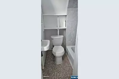 212 3rd Street, Newark, NJ 07107 - Photo 8