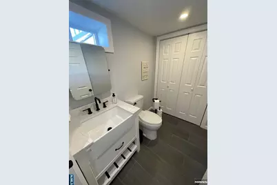 321 Thomas Avenue, Lyndhurst Township, NJ 07071 - Photo 32