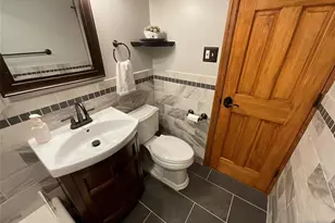 321 Thomas Ave, Lyndhurst Township, NJ 07071 - Photo 14