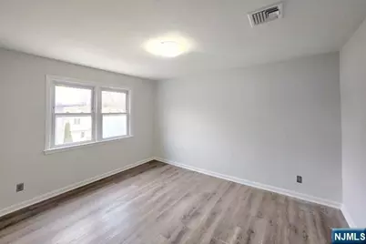 815 Fairview Lane 2nd Fl #2nd FL, Fort Lee, NJ 07024 - Photo 4