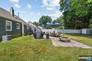 10 Dale Dr, Fairfield, NJ 07004 - Photo 42