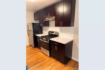 256 Undercliff Avenue 1 #1, Edgewater, NJ 07020 - Photo 8