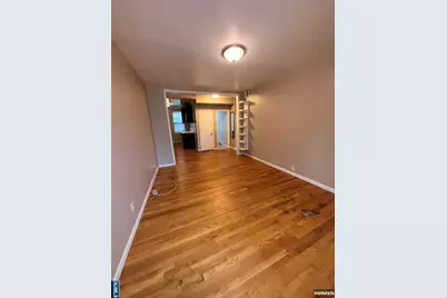 256 Undercliff Avenue 1 #1, Edgewater, NJ 07020 - Photo 2