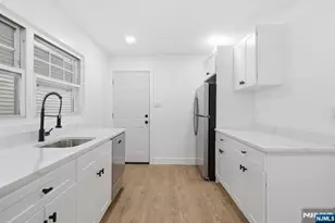 284 2nd Ave, Newark, NJ 07107 - Photo 16