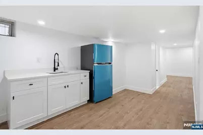 284 2nd Avenue, Newark, NJ 07107 - Photo 32