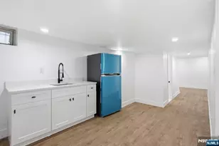 284 2nd Ave, Newark, NJ 07107 - Photo 32