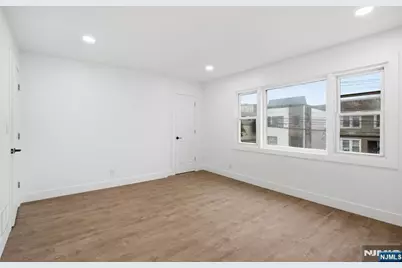 284 2nd Avenue, Newark, NJ 07107 - Photo 20