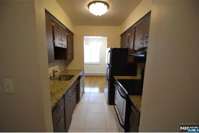 121 Grove Street 3 #3, Clifton, NJ 07013 - Photo 2