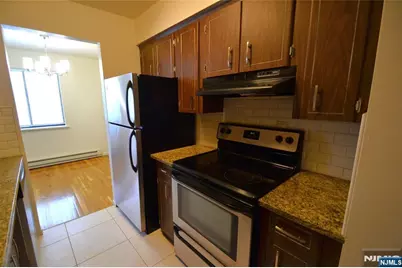 121 Grove Street 3 #3, Clifton, NJ 07013 - Photo 4