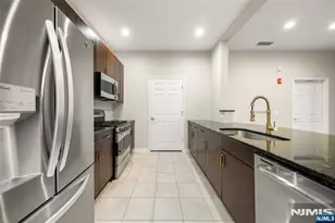 1123 Riverview Ave 123, Englewood, NJ 07631 - Photo 4