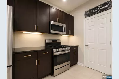 1123 Riverview Avenue 123 #123, Englewood, NJ 07631 - Photo 4