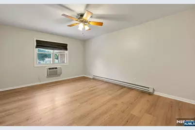15 Cottage Unit 15-1B #Unit 15-1B, Midland Park, NJ 07432 - Photo 12