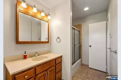 15 Cottage Unit 15-1B #Unit 15-1B, Midland Park, NJ 07432 - Photo 14
