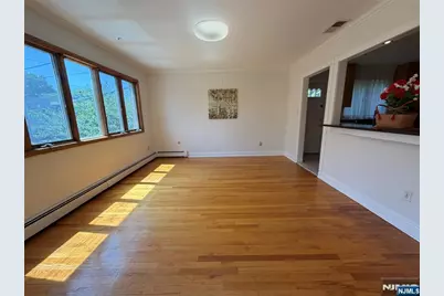 2465 2nd Street 1 #1, Fort Lee, NJ 07024 - Photo 2