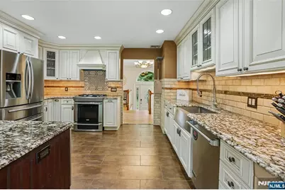 68 Lake Street, Upper Saddle River, NJ 07458 - Photo 14