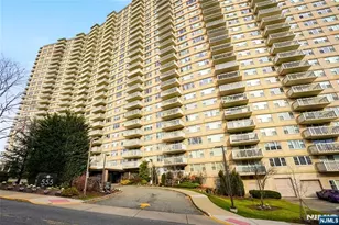 555 North Ave 17P, Fort Lee, NJ 07024 - Photo 1