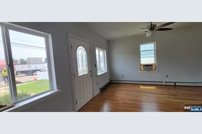 16 Prospect Avenue, Bergenfield, NJ 07621 - Photo 4