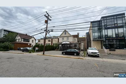 1638 Parker Avenue 2 #2, Fort Lee, NJ 07024 - Photo 2