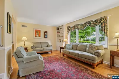 364 Northern Parkway, Ridgewood, NJ 07450 - Photo 2