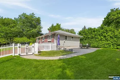 2 Hillview Place, Ramsey, NJ 07446 - Photo 26