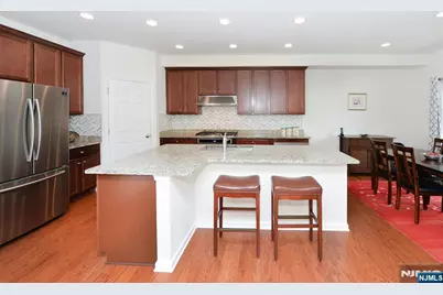 27 Winfield Drive 903 #903, Woodcliff Lake, NJ 07677 - Photo 4