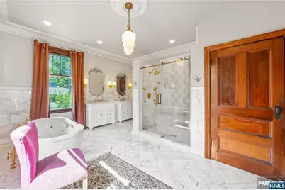 30 Mountain Avenue, Montclair, NJ 07042 - Photo 16