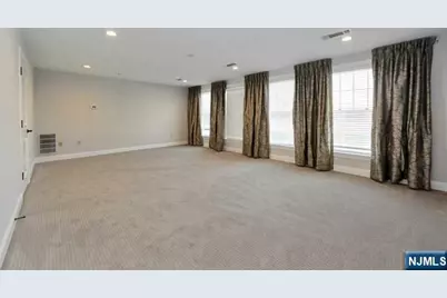 2315 The Plaza 2315 #2315, Tenafly, NJ 07670 - Photo 10