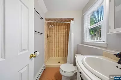 364 Piermont Avenue, Hillsdale, NJ 07642 - Photo 22